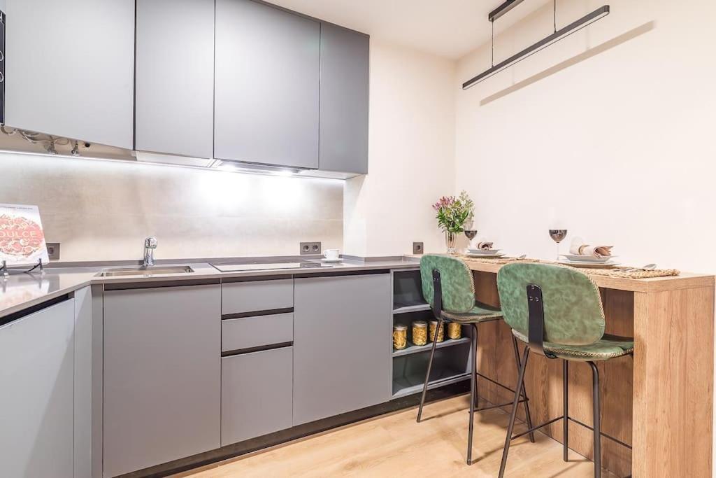 Apartamento Reformado Y Tranquilo Junto A Gran Via Madri Exterior foto